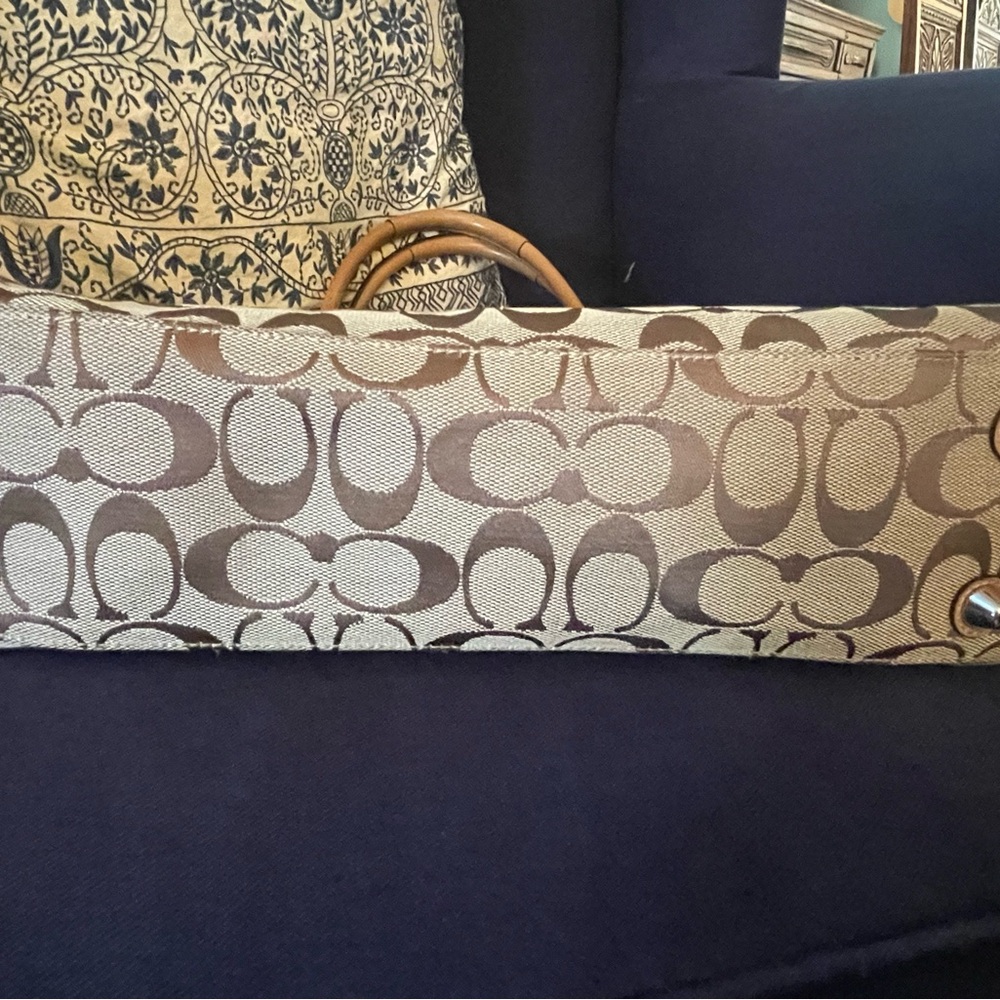 Coach Handbag - Picture 5 of 6
